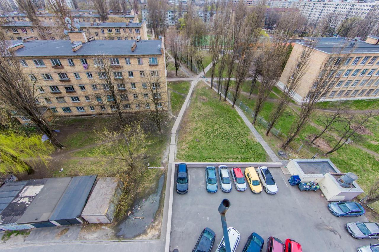 Просторная Однокомнатная Квартира Возле Скоростного Трамвая Kiew Exterior foto