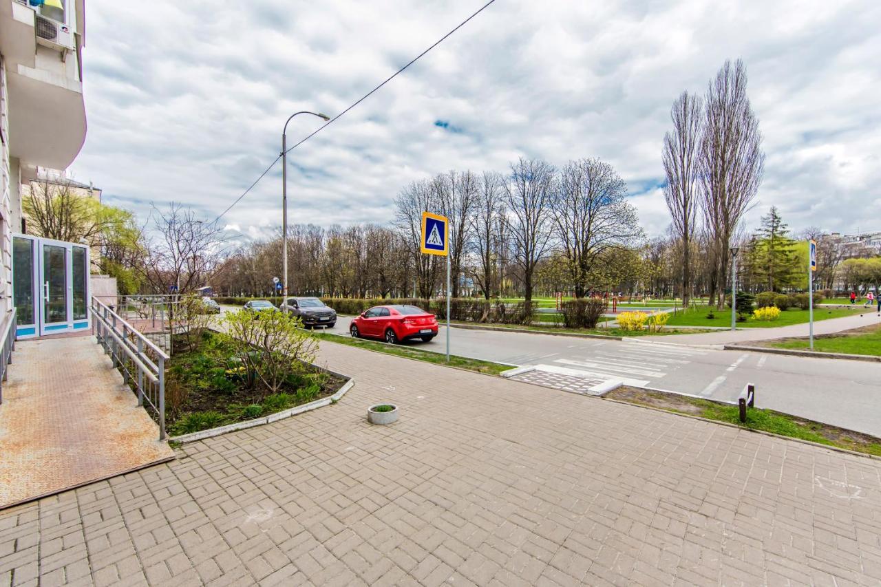 Просторная Однокомнатная Квартира Возле Скоростного Трамвая Kiew Exterior foto